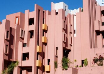 Ricardo Bofill Taller de Arquitectura’s Maze-Like Resort Emerges From the Ionian Seaside – HYPEBEAST