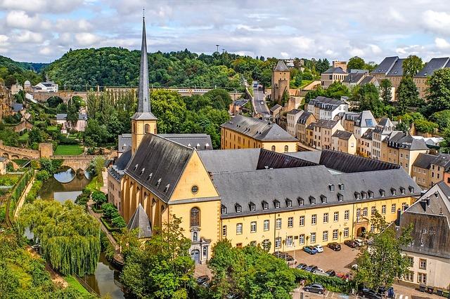 Exploring the Vibrant Atmosphere of Luxembourg Citys flea Markets