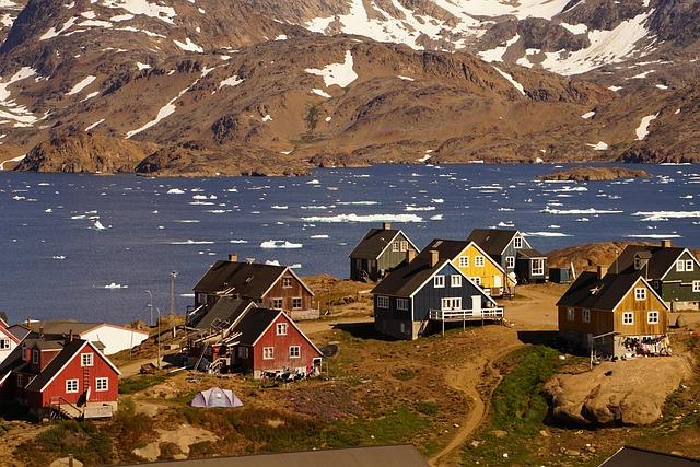 Discovering the Unique Wildlife of Greenland on Arctic Journeys