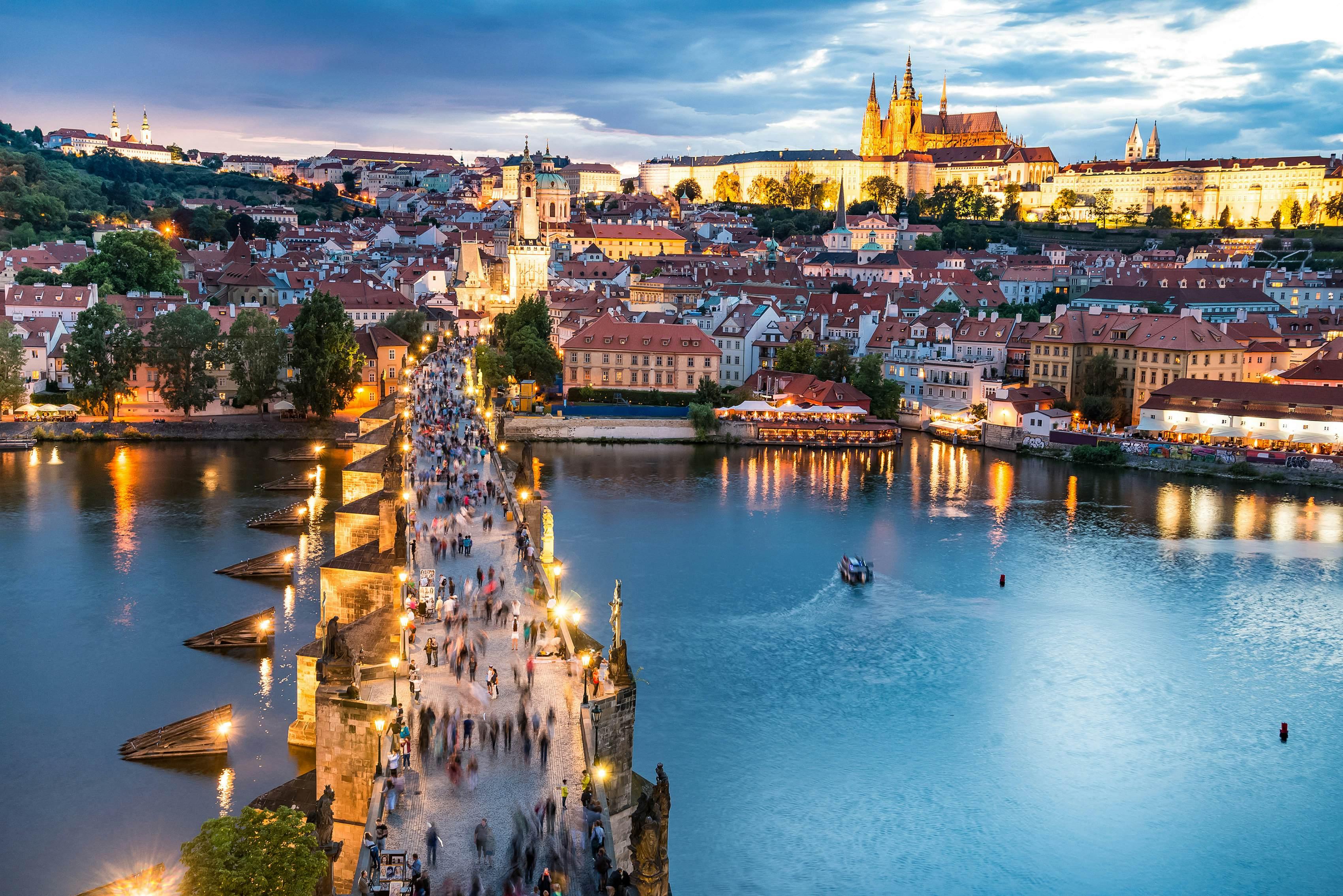 Lessons Learned: ⁢How⁤ the⁣ Czech Republics ​experience‌ Can Guide Future Policy