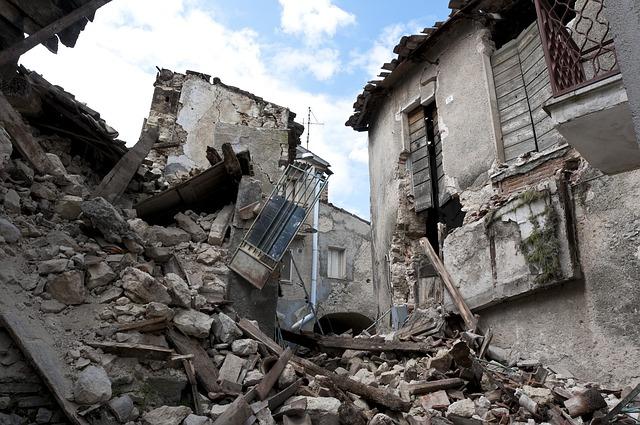 Impact of the Weak Earthquake on Svalbards Geology and Environment
