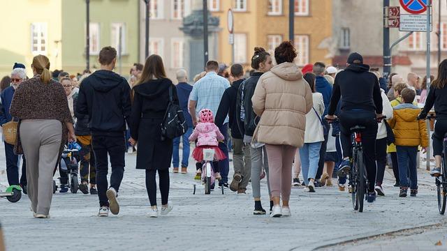 Public Sentiment: The Reaction of Citizens to the Political Crisis