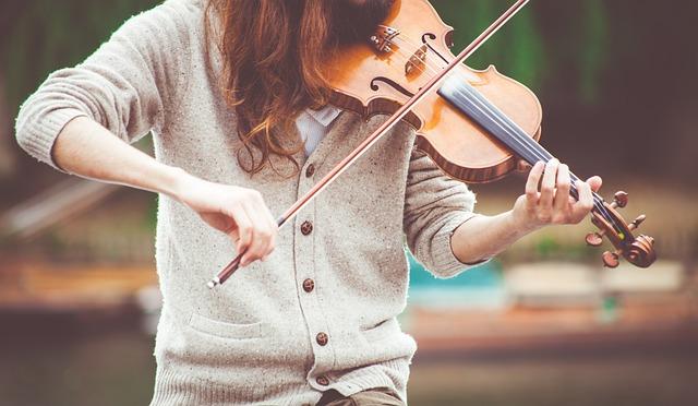 Expert Faculty and Mentorship Opportunities for Aspiring Violinists