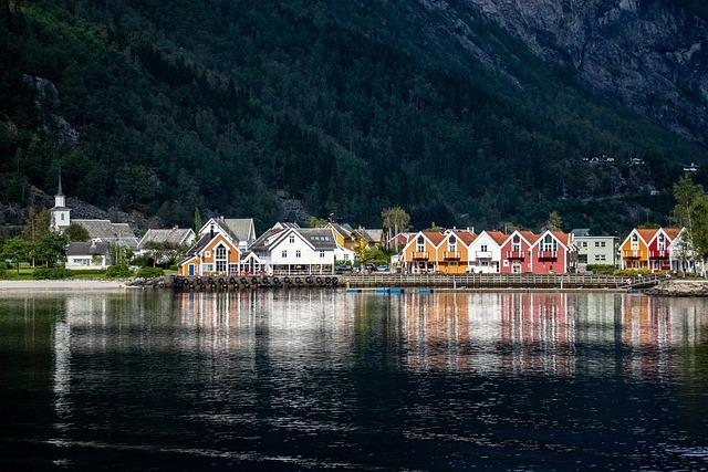 Norway breaks⁢ silence after fuel giant 'refuses to fill‍ US Navy ships' - Express