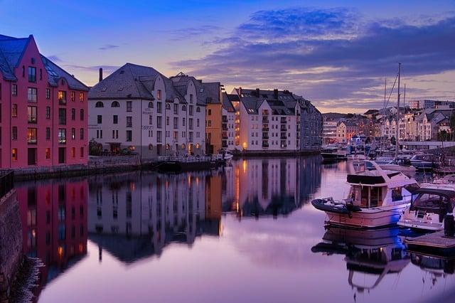 Norway Retail Sales Rise for 4th Month - TradingView