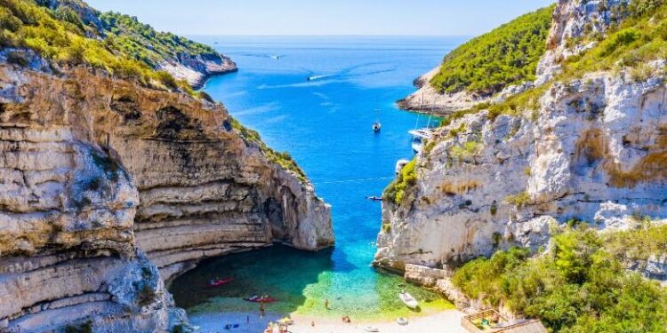 Croatia’s new passenger car registrations down 0.4% y/y in Jan – ACEA – SeeNews