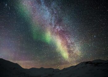 Northern lights and the moon next to Mars tonight – Iceland Monitor – mbl.is