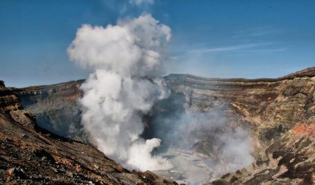 Tensions build beneath the Sundhnúkagígar crater row – Iceland Monitor