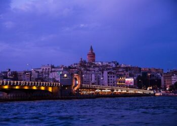 Istanbul stocks hit 5-month low, drop below 9,000 – Türkiye Today