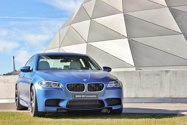 Unveiling the New M5 Touring in Striking San Marino Blue