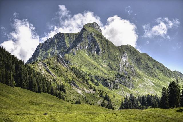 I grew up in the shadow of the slovenian Alps, but their serene beauty only calls to me now | Ana Schnabl - The guardian