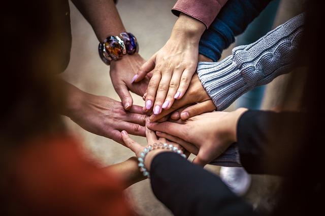 Community Solidarity: How Citizens‍ Came Together ⁢in Remembrance