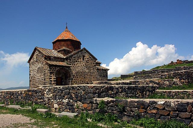 Armenia Turkey checkpoint to temporarily open for humanitarian aid to Syria - OC Media