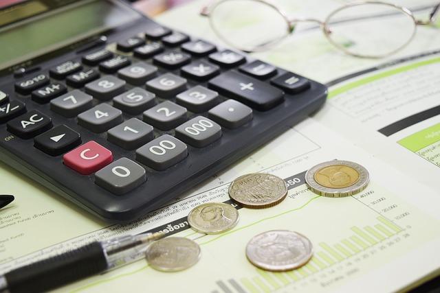 Challenges‌ Ahead: Navigating Potential Economic ⁤headwinds