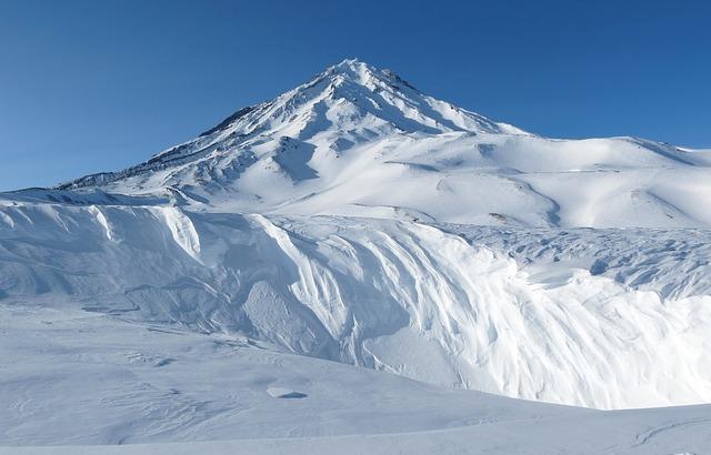 Essential Preparations for Your snowy Walk in Evolène