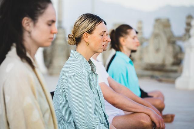 Embracing Mindfulness: Techniques for Stress Reduction in the alps