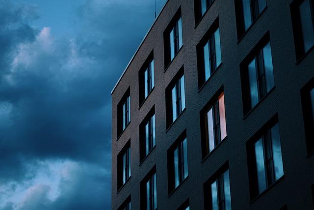 How to Navigate the Buying Process for a High-Value Property