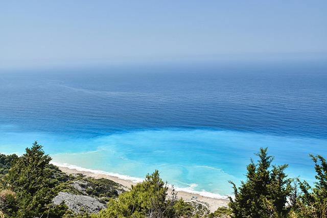 Beaches and Islands: discovering Greeces Breathtaking Coastal Beauty