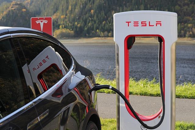 Analyzing Market Trends: How Tesla is Capturing Consumer Interest