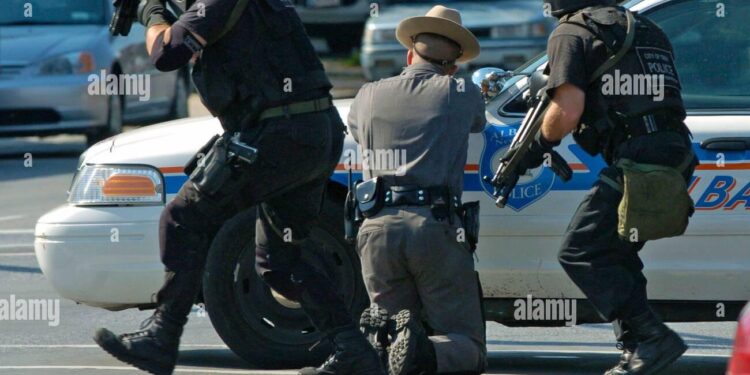 Brave NY Troopers Take Down Armed Gunman in Thrilling Barracks Standoff!