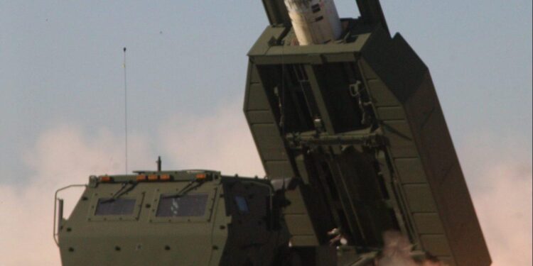 Thrilling Display of Skill: Army HIMARS Crews Shine in Estonian Training Exercise