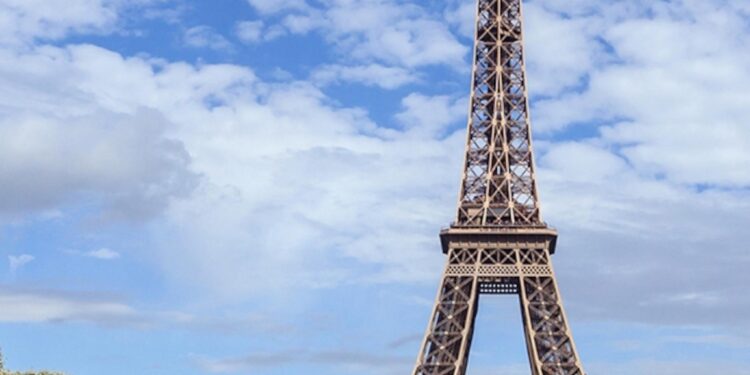 Reviving Legacy: The Modern Resurgence of Heirs in France