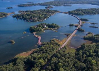 Unleash Your Inner Disc Golf Champion in Åland’s Rugged Wonderland!