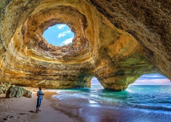 Portugal Ignites a Love for Reading: Two-Year Digital Subscriptions for Young Readers!