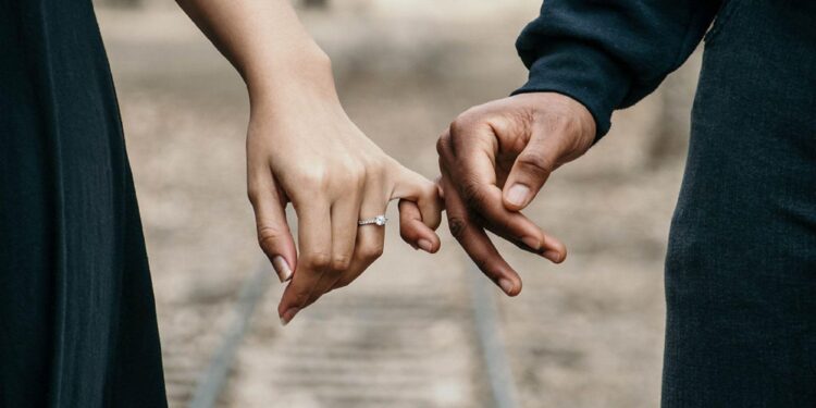 Enchanting Honeymoon Adventure: A Local Couple’s Unforgettable Meeting with Pope Leo XIV in Italy!