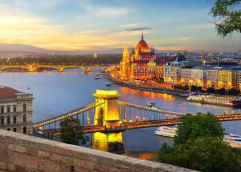 Budapest and Kyiv Strike Back: Diplomatic Expulsions Unleashed After Uncovering Hungarian Spy Network!