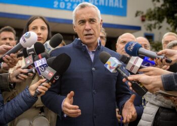 Hard-Right Candidate Secures Victory in Thrilling First Round of Romania’s Presidential Election Rematch!