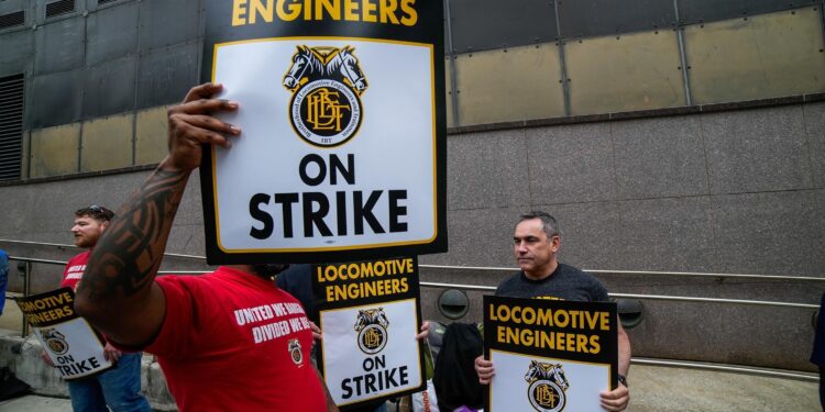 New Jersey Train Engineers Break 40-Year Strike: A Tentative Agreement Sparks Hope!