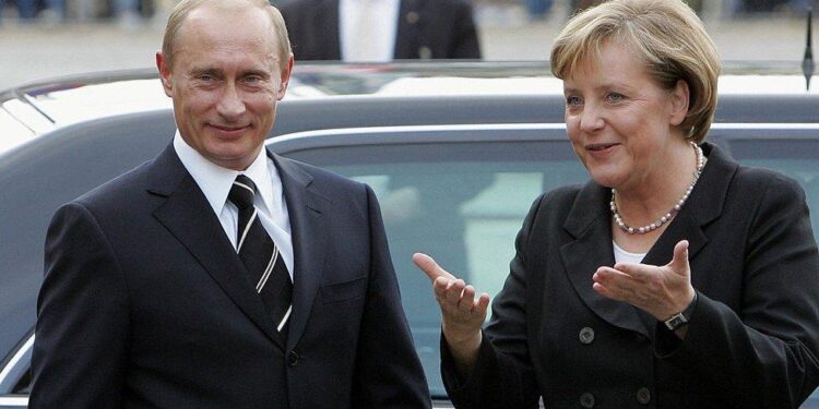 Pro-Putin European Leader Exposes the West’s Secret Influence on Global Instability!