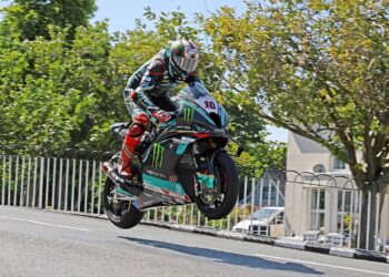 Peter Hickman’s New Teammate Confronts Injury Woes as the 2025 Isle of Man TT Approaches!