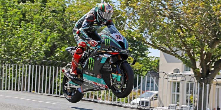 Peter Hickman’s New Teammate Confronts Injury Woes as the 2025 Isle of Man TT Approaches!