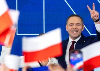 Epic Showdown: Polish Centrist and Nationalist Candidates Prepare for a Battle of Ideologies!