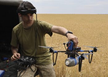 Drone Strikes on Moscow Prompt Airport Shutdown, Russia Reports