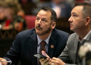 Arizona House Speaker Montenegro Pushes for ‘Continuation Budget,’ Raising Government Shutdown Concerns