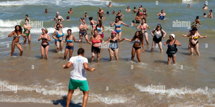 Stunning Rare Weather Phenomenon Amazes Beachgoers in Portugal