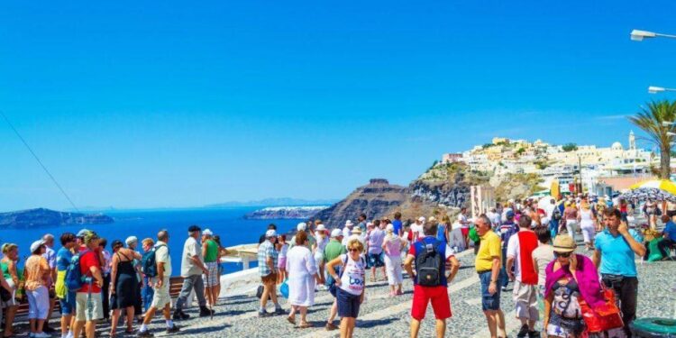 Tourist Spending in Greece Surges Dramatically in Early 2025