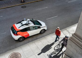 FERNRIDE Unveils Fully Driverless Operations at HHLA TK Estonia Seaport
