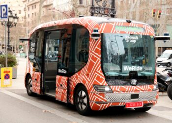The Netherlands Launches Its First Self-Driving Bus on Public Roads