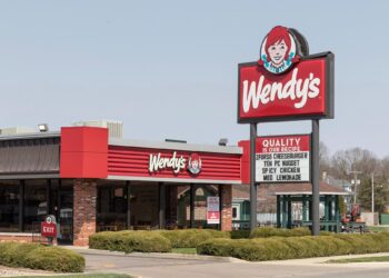 Wendy’s Unveils Plans for 190 New Burger Outlets in Italy and Armenia, Sparking Bullish Retail Sentiment