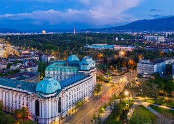 Bulgaria faces new weather warnings over sweltering temperatures – The Sofia Globe