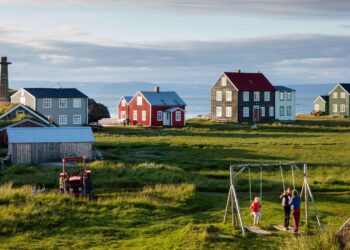 Iceland Plans for a More Volcanic Future – Bloomberg.com
