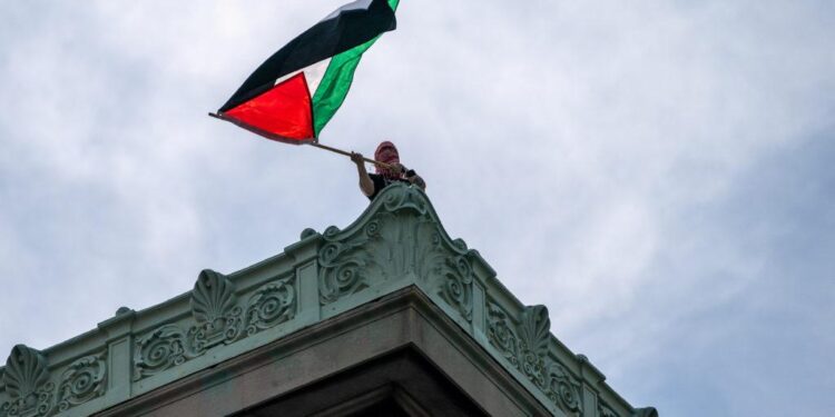 France to oust Gaza Palestinian student over antisemitic, justifying terror – ynetnews.com
