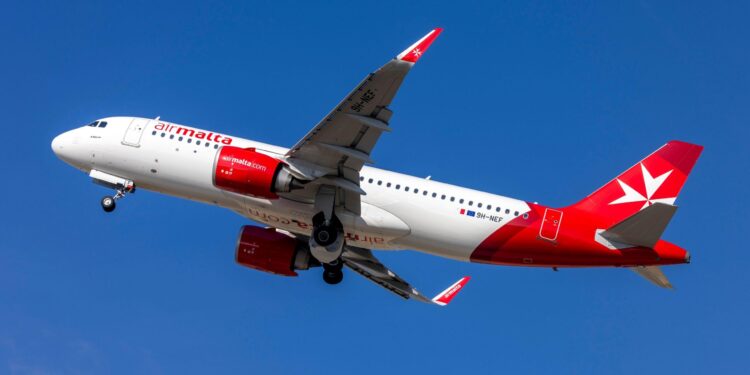 KM Malta Airlines pilot delayed flight to wait for off-duty colleague – Aviation24.be