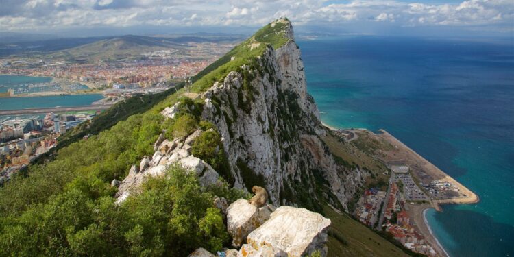 UK and Spain strike ‘historic’ deal over Gibraltar’s future and borders – The Guardian
