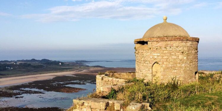 States of Alderney backs Guernsey Gaza statement – BBC