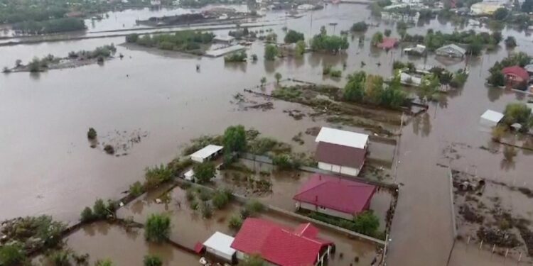 Floods hit Romania as wildfires rage in Turkey and Albania – Euronews.com